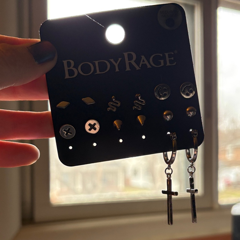 Body Rage Earring Set